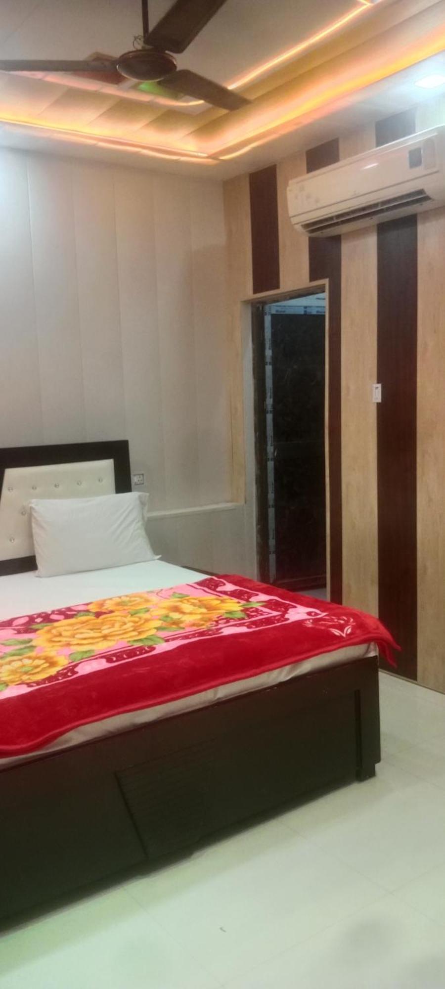 Hotel Raj Rajeswari Dharmshala Ayodhya Exterior foto